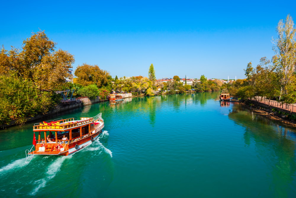 Antalya Manavgat nehri üzerinde tekne turu