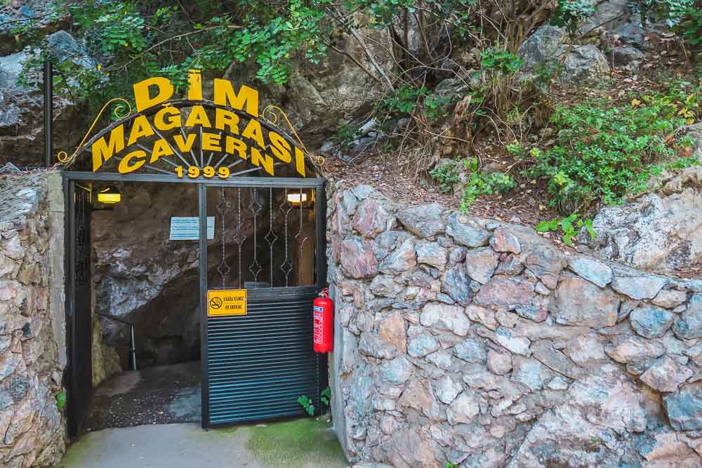 Dim Mağarası Girişi Alanya Antalya
