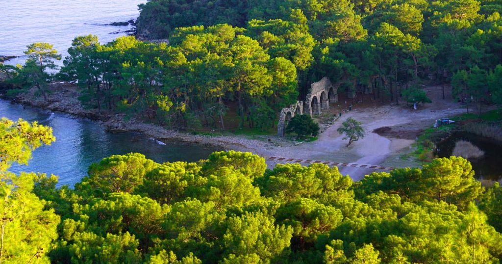 Phaselis Koyu Antalya manzarası