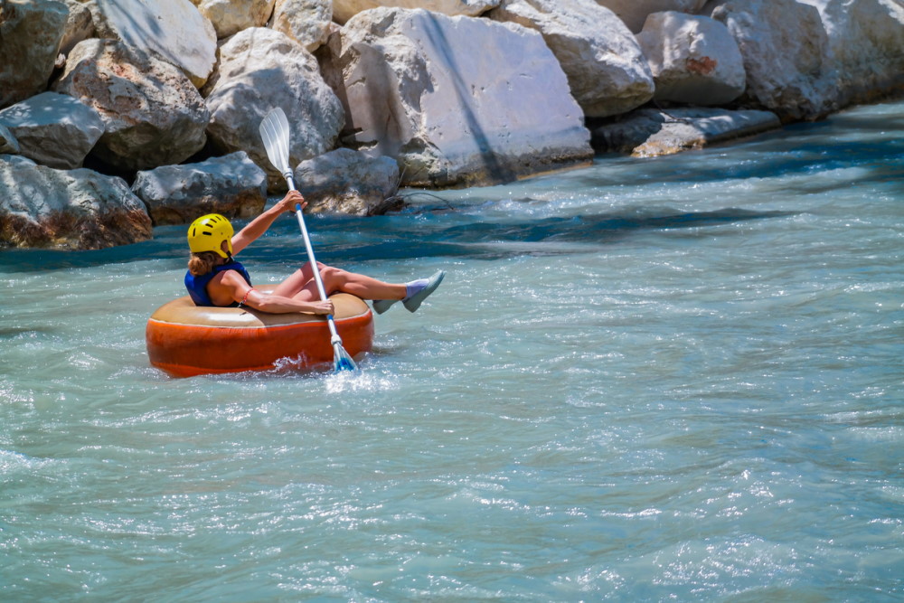 Antalya'da Rafting: Beyaz Su Raftingi ve Tubing İçin Kapsamlı Rehber