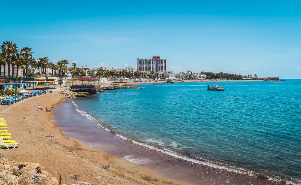 Lara Plajı Antalya otel manzarası