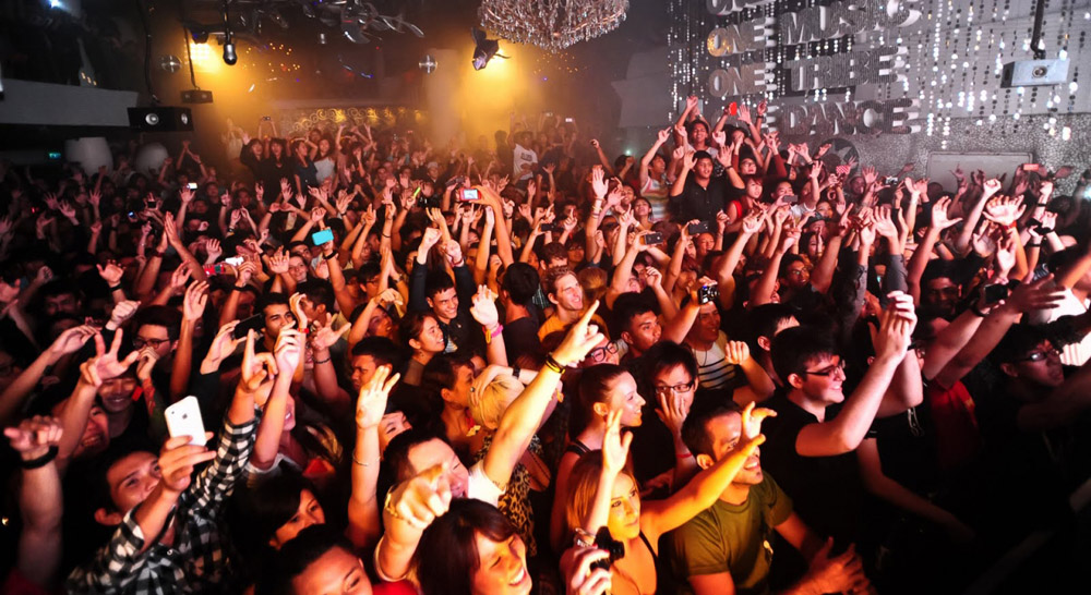 Bodrum gece kulübü atmosferi eğlence