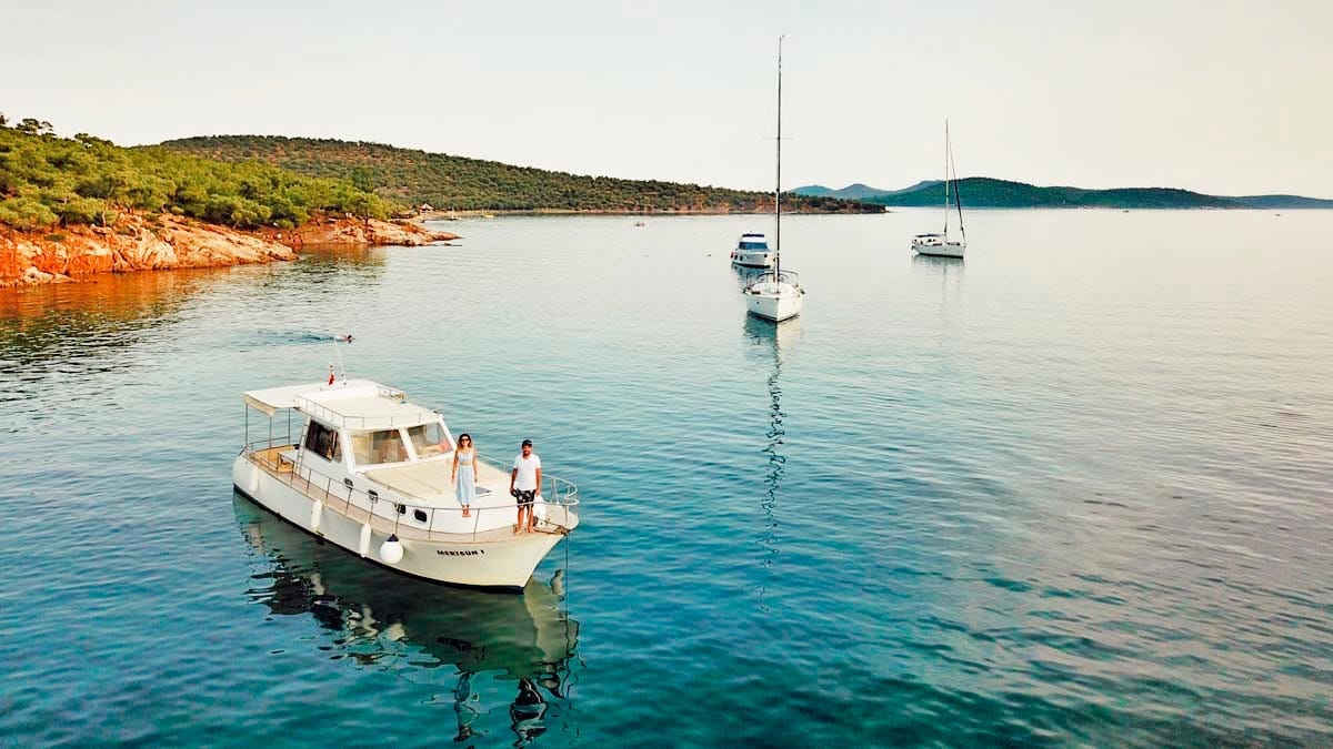 Cunda Koylarında Tekne Turu