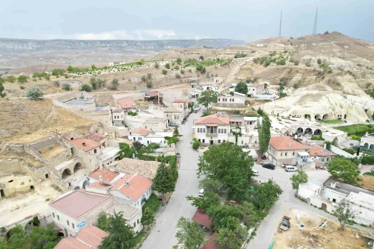 Mustafapaşa Sinasos taş konaklar ve kiliseler