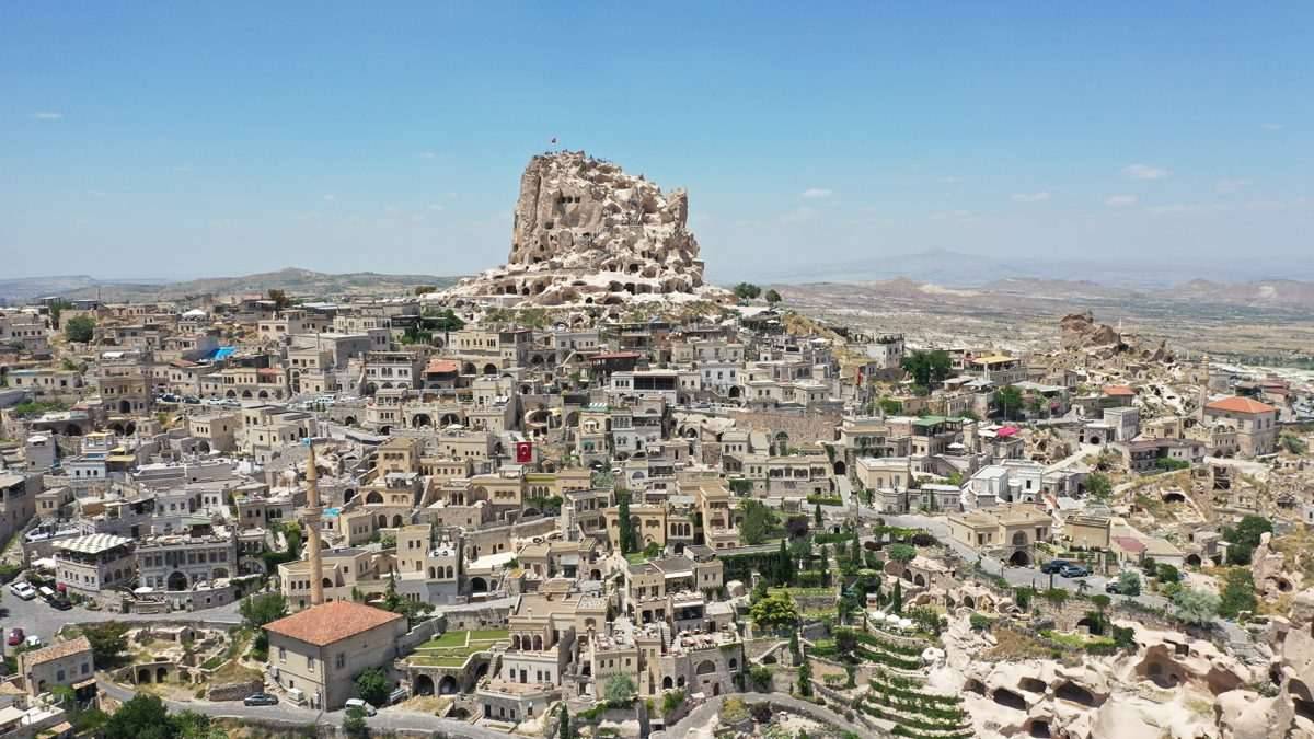 Uçhisar Kalesi İç Görünüm ve Tünel Yapısı