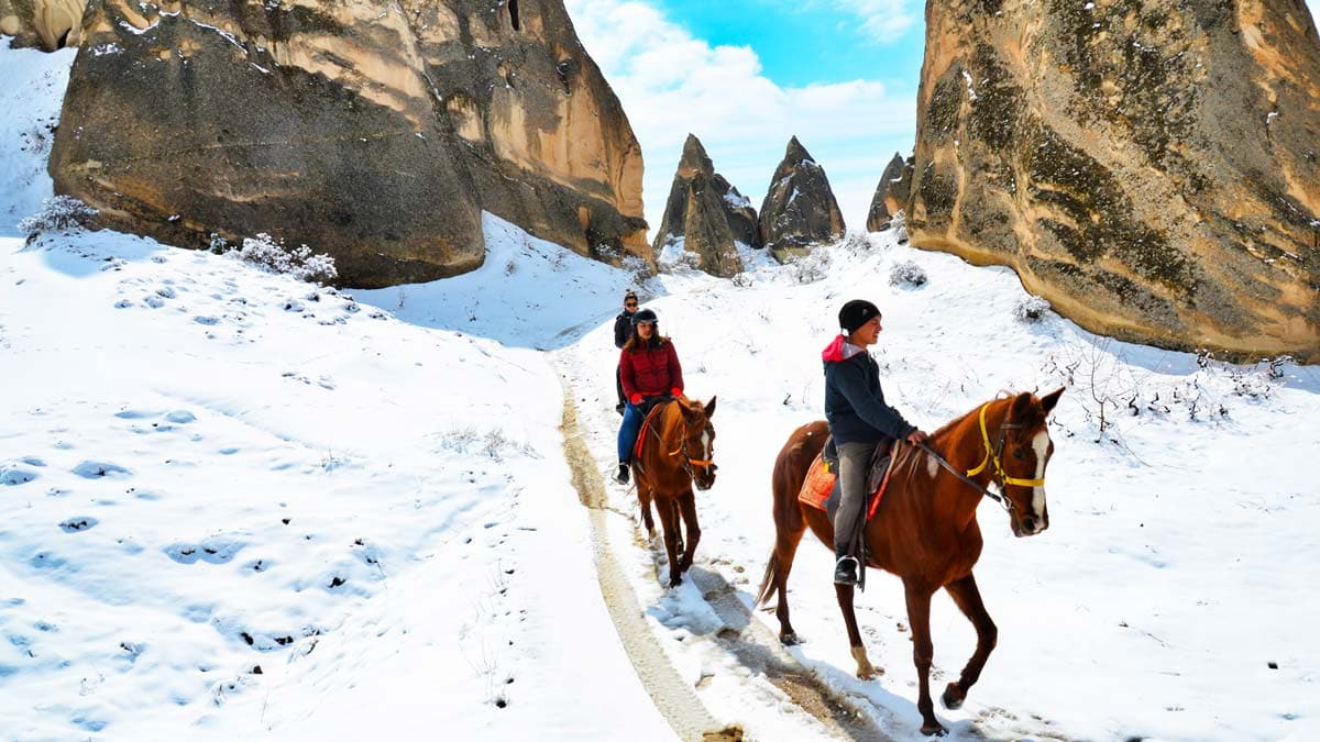 Kapadokya'da Yapılacak En İyi Aktiviteler: 2026 Güncel Rehber