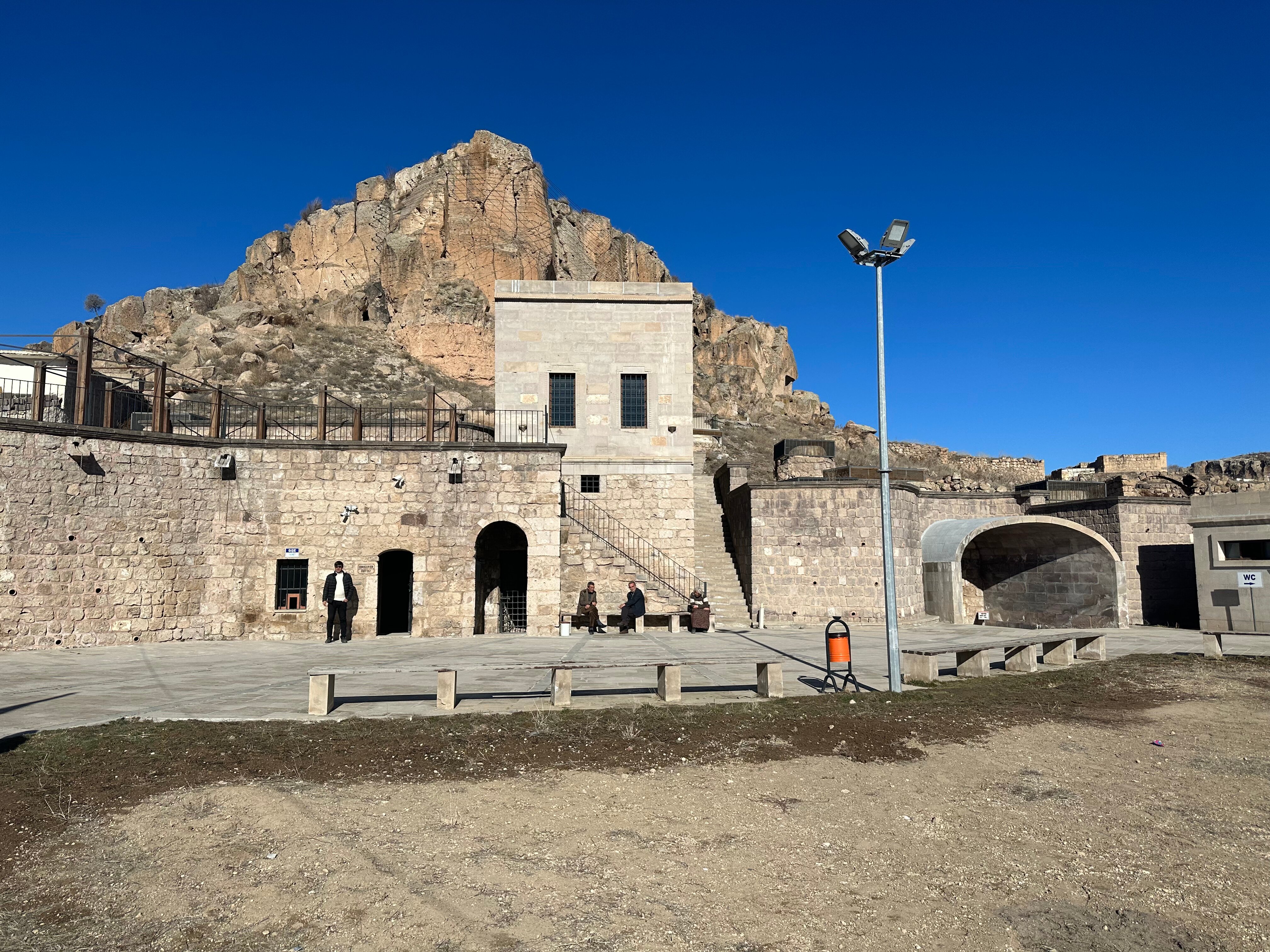 Mazı Yeraltı Şehri: Kapadokya'nın Sessiz Derinliği