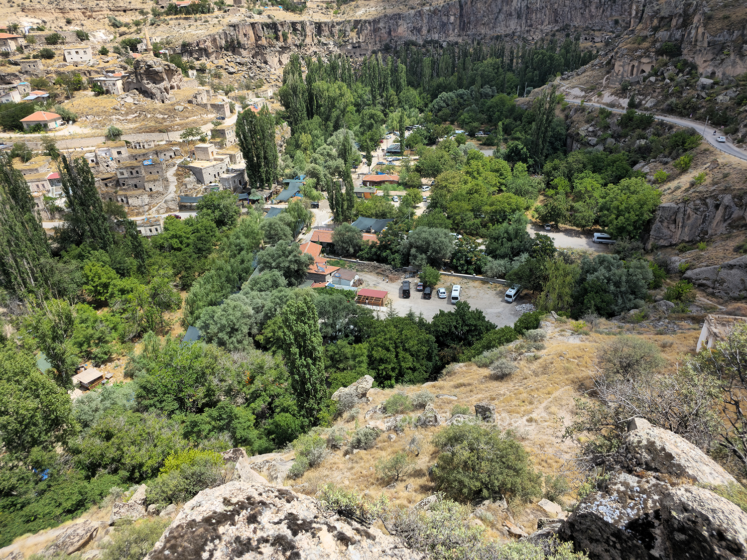 Belisırma Köyü: Ihlara Vadisi'nin Kalbindeki Tarihi Sığınak