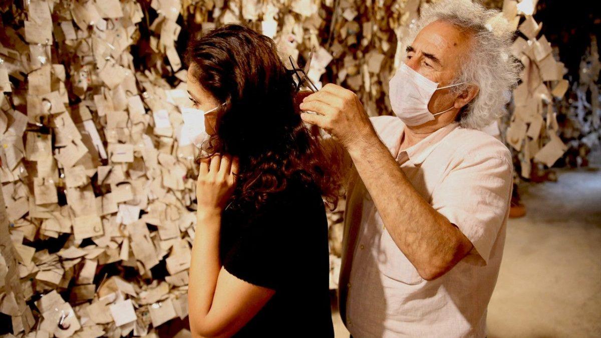 Chez Galip Saç Müzesi İçeriden Görünüm