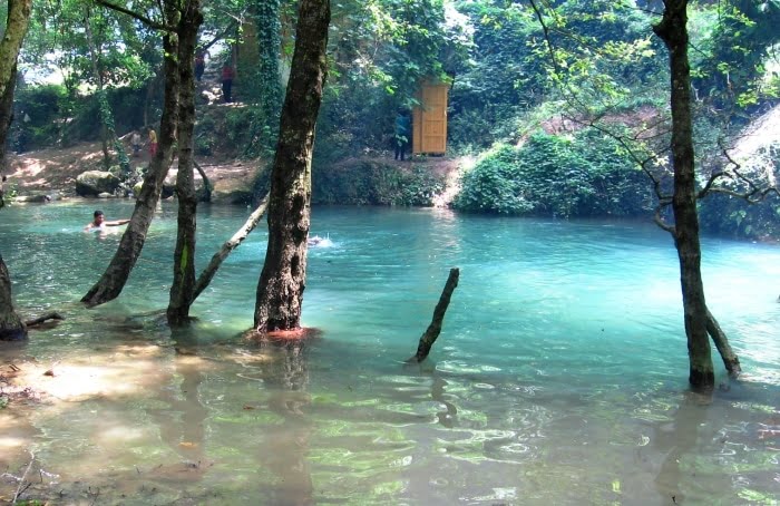 Doktorun Yeri Lamos deresi kamp alanı