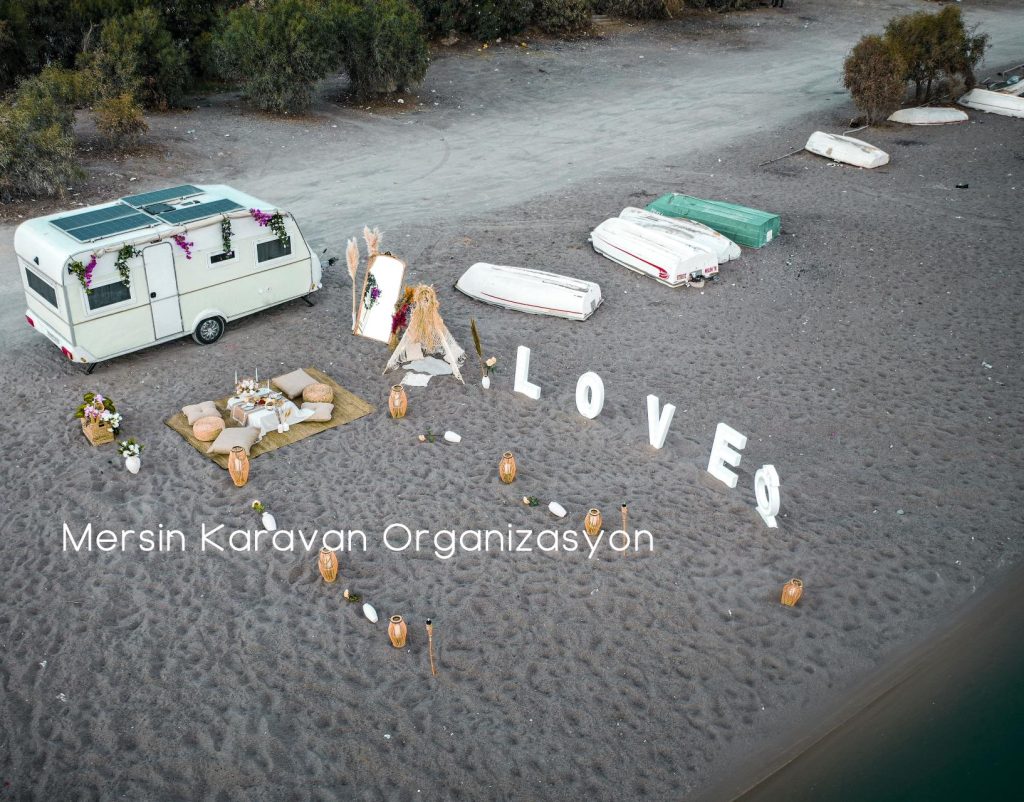 Karavan organizasyon 2023 Mersin romantik süsleme